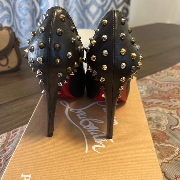 NAPA STUD GREEN CHRISTIAN LOUBOUTIN NEW IN BOX SIZE 371/2 - Picture 4 of 12